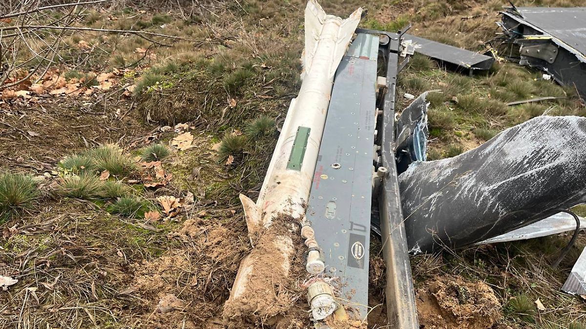 Neue-Gefahr-f-r-Kiews-Luftwaffe-Russen-statten-Shahed-Drohne-mit-Luft-Luft-Rakete-aus